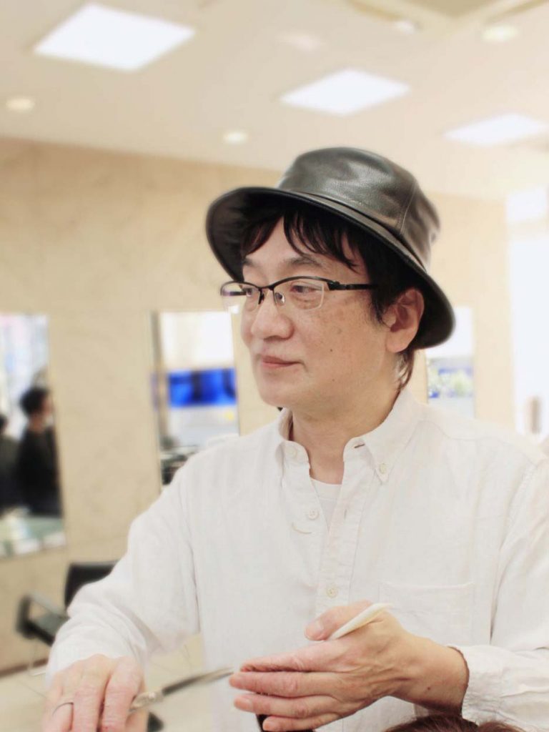 スタッフ写真 (2)